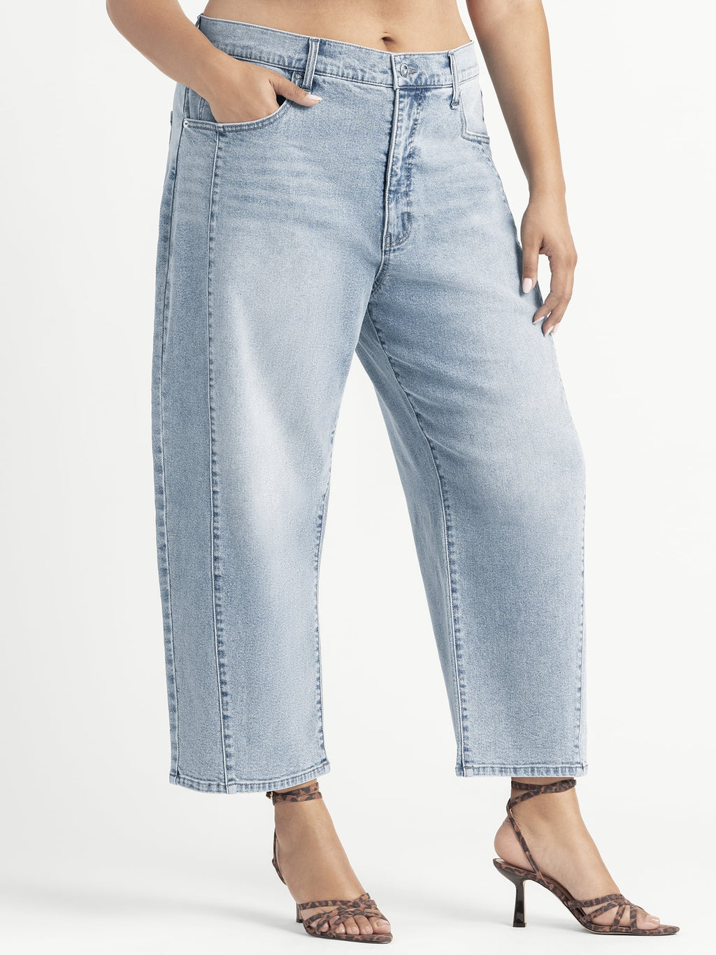 Women'S and Women'S plus Myrtle Barrel Leg Jeans, Sizes 2-24W