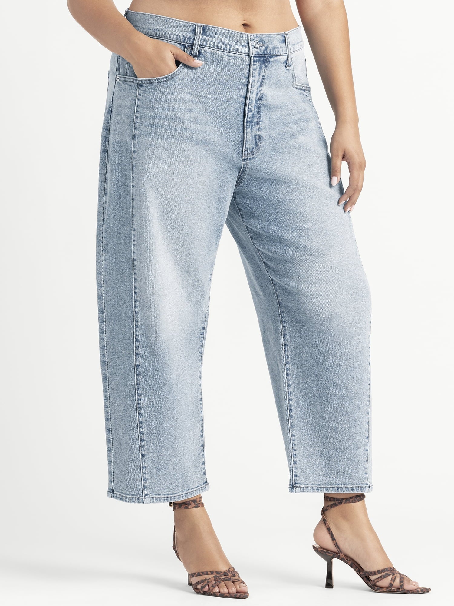 Women'S and Women'S plus Myrtle Barrel Leg Jeans, Sizes 2-24W